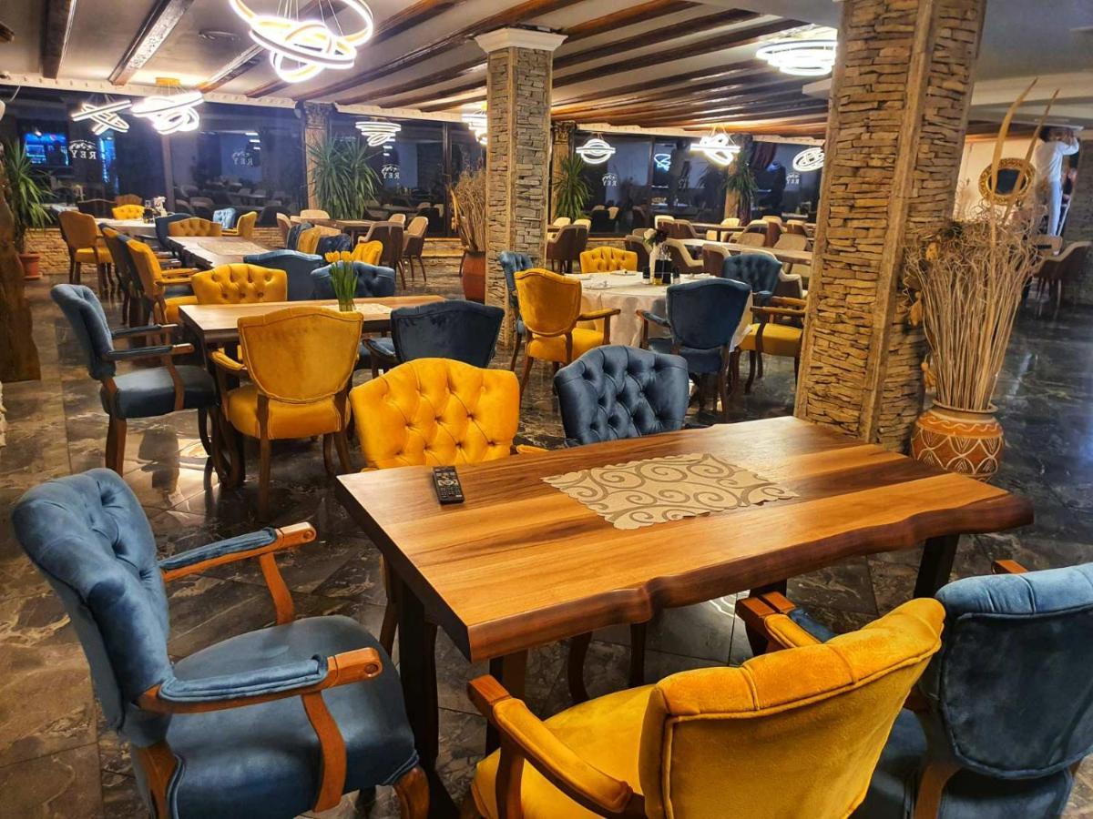 Rey Hotel Μαύροβο Εξωτερικό φωτογραφία