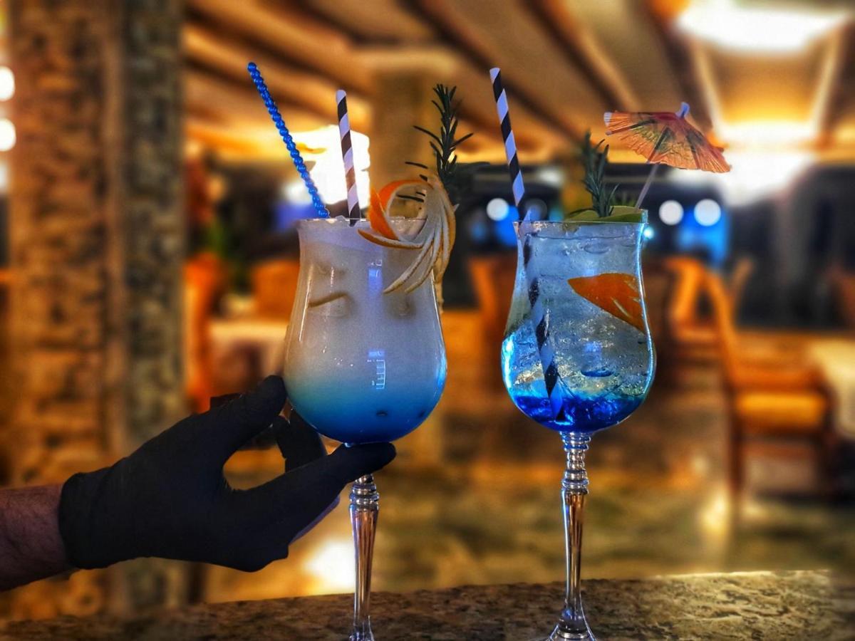 Rey Hotel Μαύροβο Εξωτερικό φωτογραφία