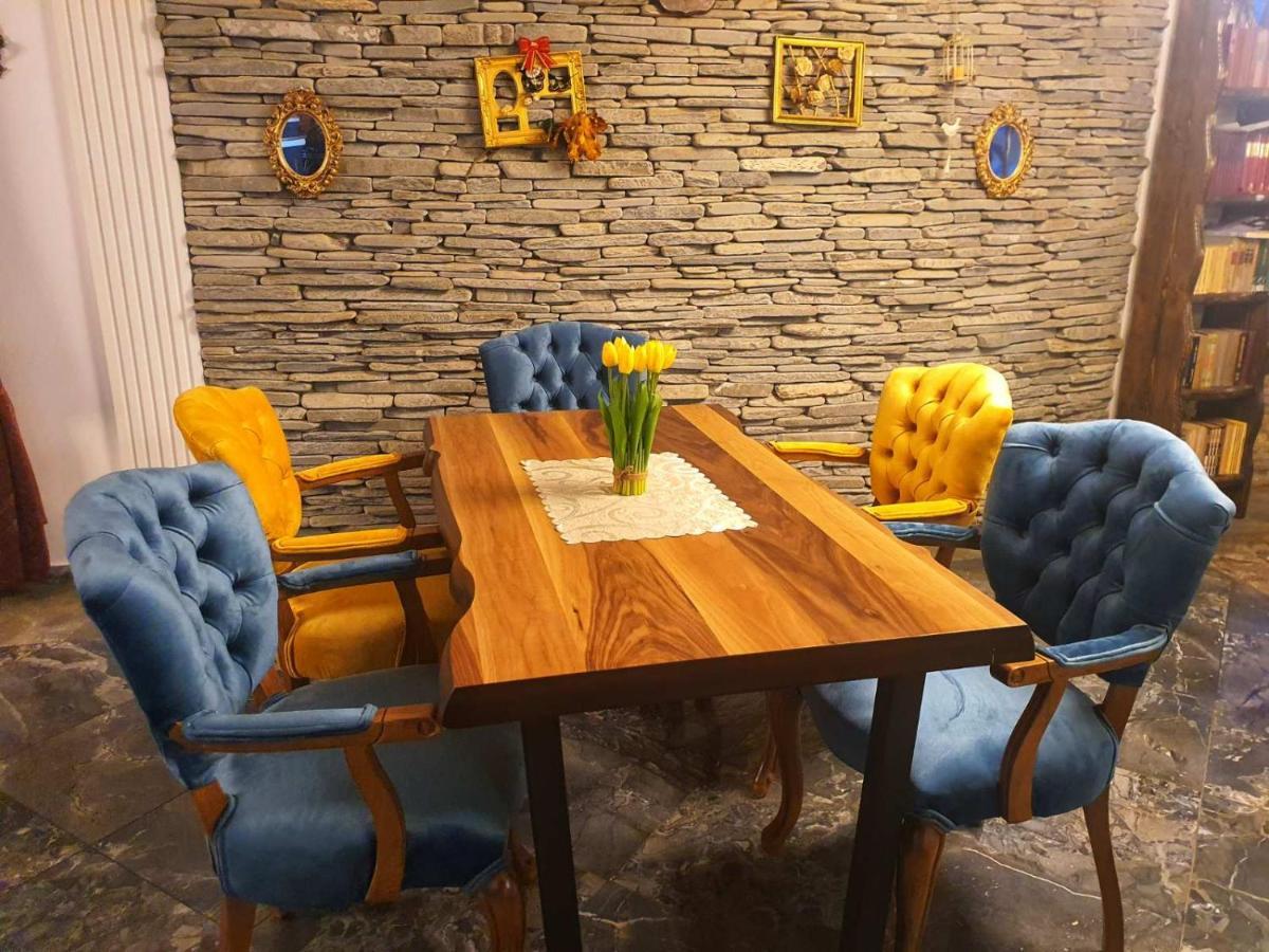 Rey Hotel Μαύροβο Εξωτερικό φωτογραφία