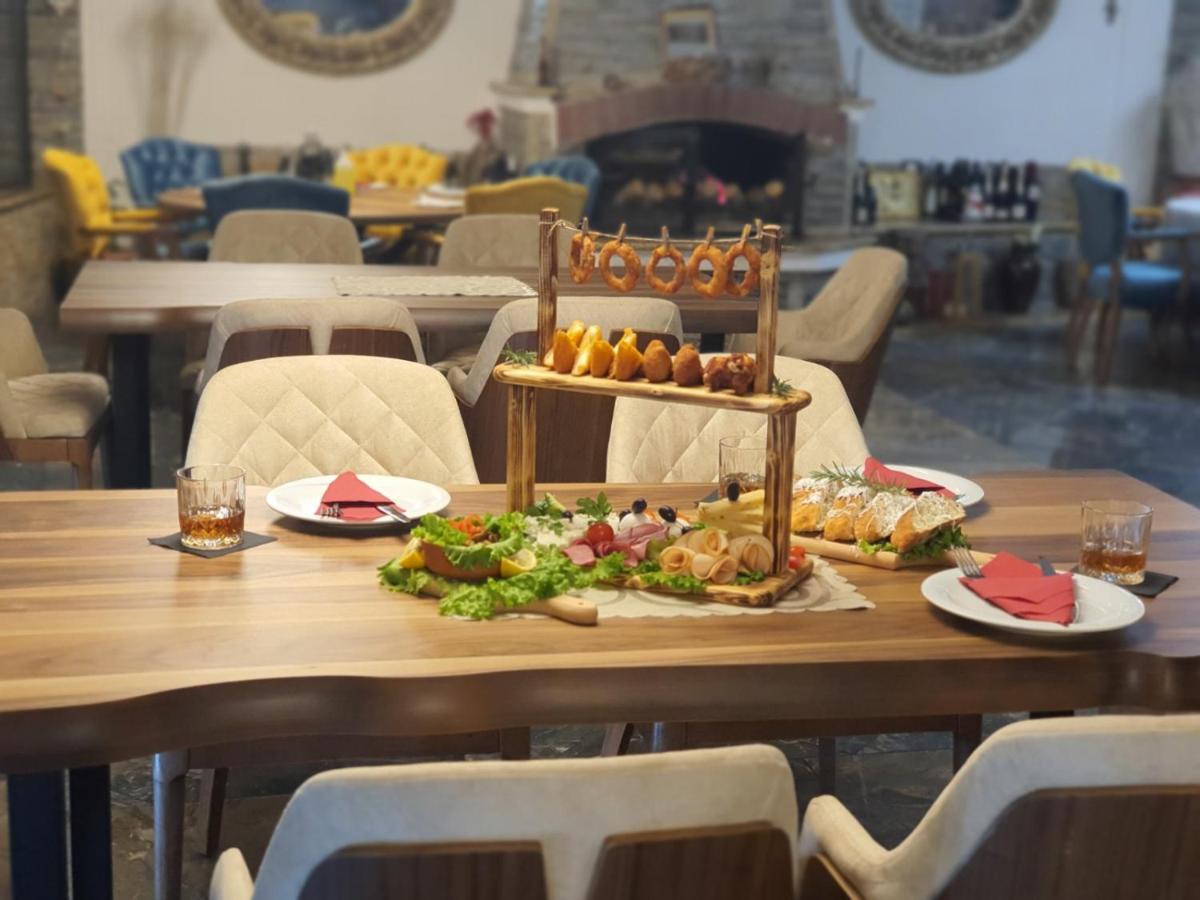 Rey Hotel Μαύροβο Εξωτερικό φωτογραφία