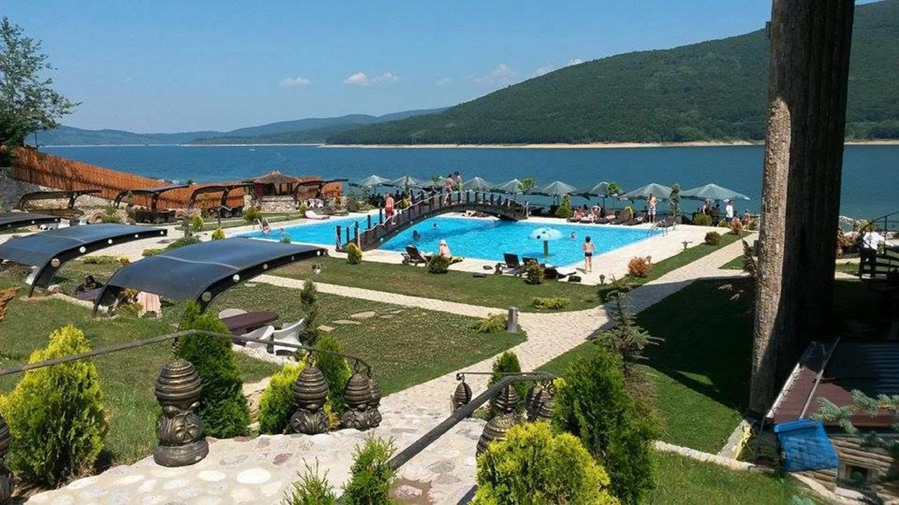 Rey Hotel Μαύροβο Εξωτερικό φωτογραφία