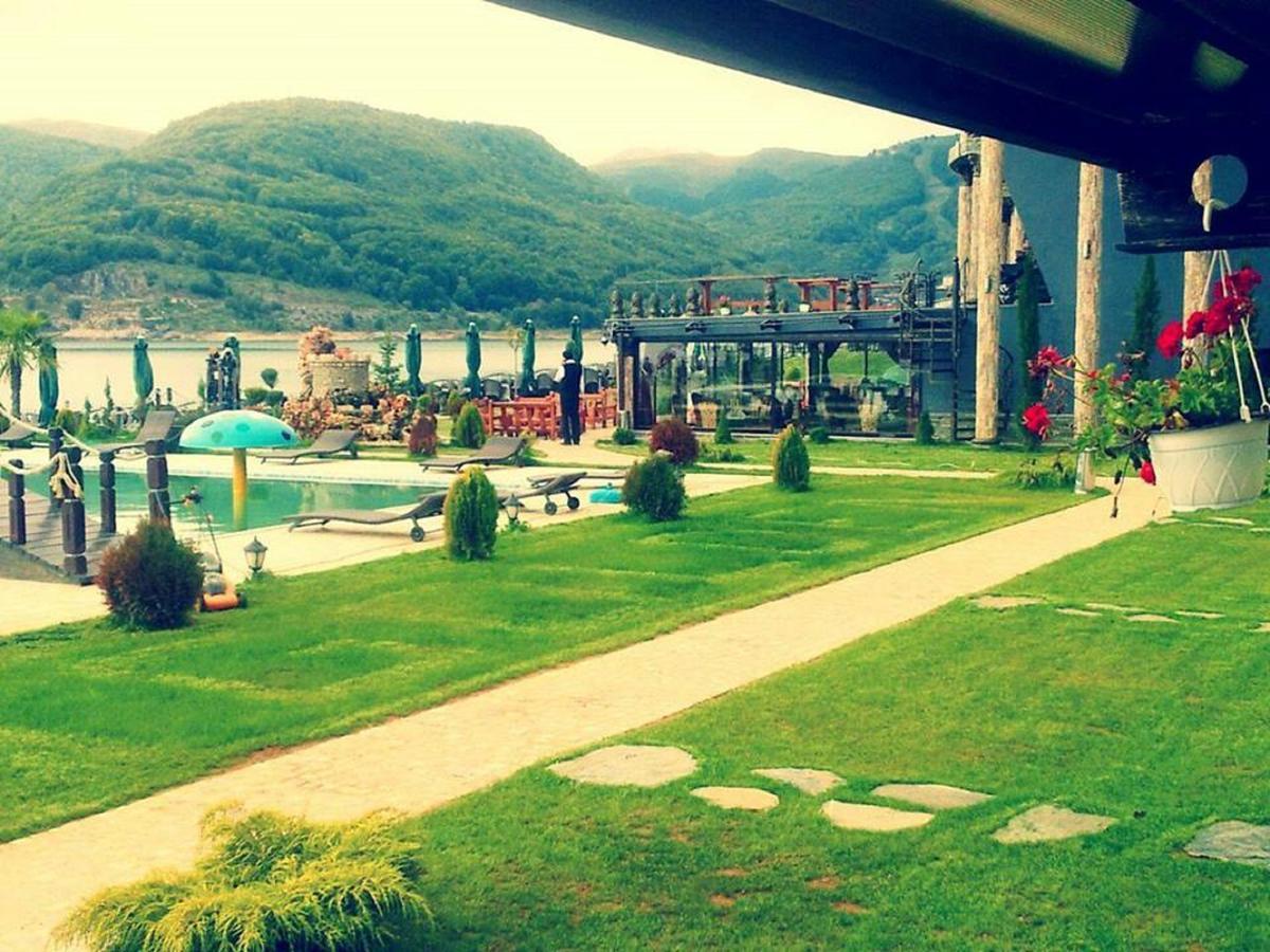 Rey Hotel Μαύροβο Εξωτερικό φωτογραφία