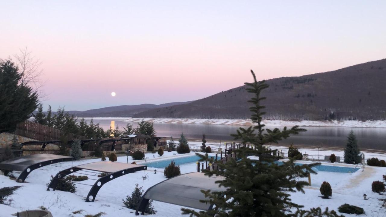 Rey Hotel Μαύροβο Εξωτερικό φωτογραφία