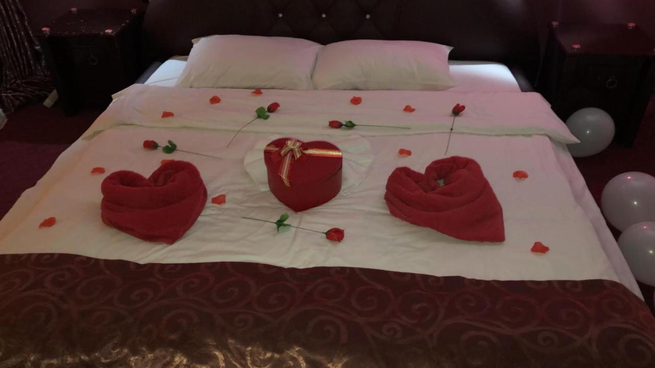 Rey Hotel Μαύροβο Εξωτερικό φωτογραφία