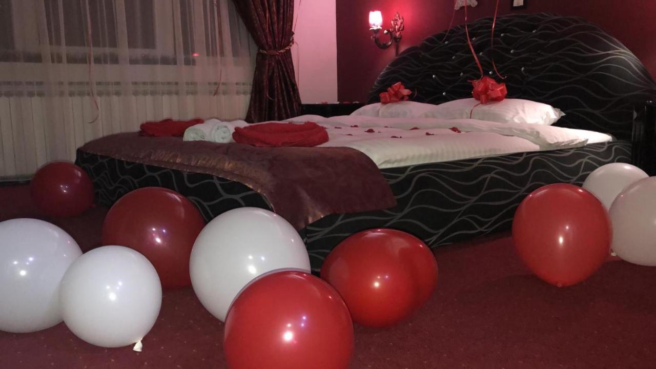 Rey Hotel Μαύροβο Εξωτερικό φωτογραφία